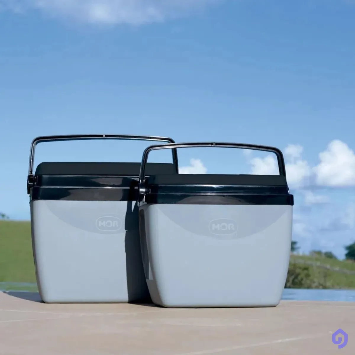 CAIXA TERMICA 18L CINZA C PRETO