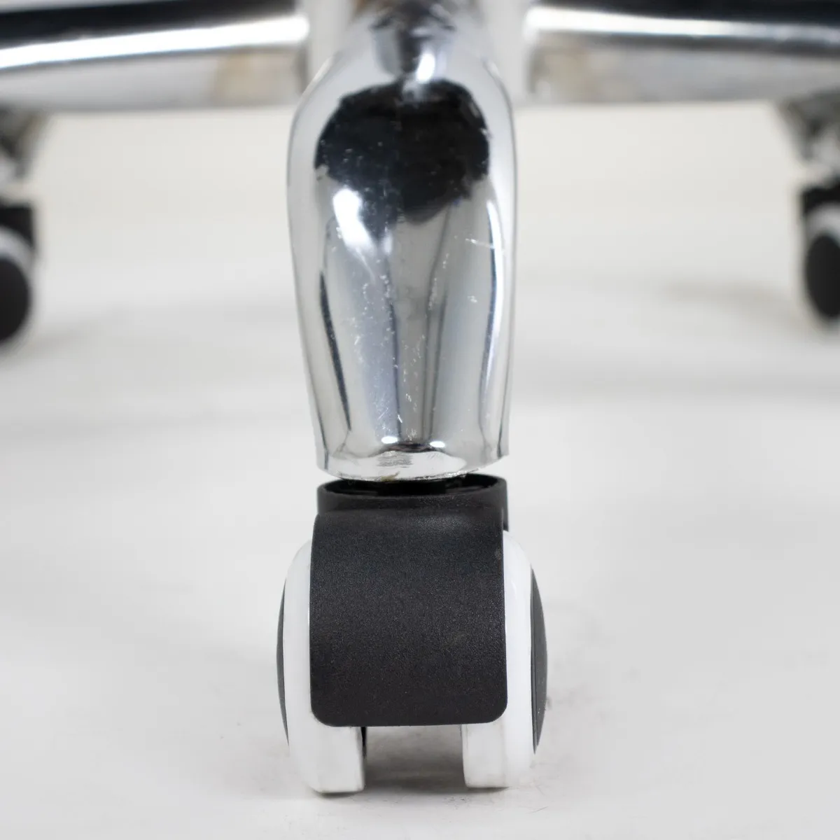 CADEIRA DIRETOR BEST-C220