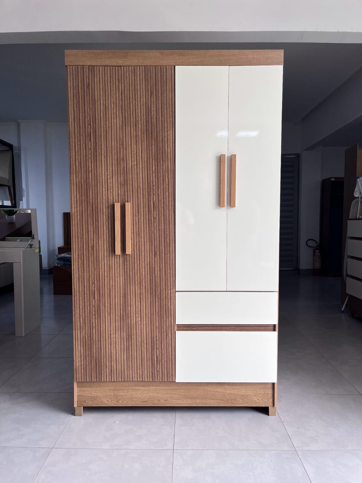 GUARDA ROUPA IDEAL PLUS 4 PTAS 2023 NATURE/BRISA/CHAMPANHE